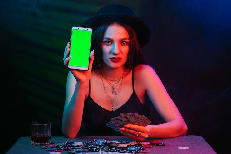 Tampilan mobile mom4d bernuansa pesisir